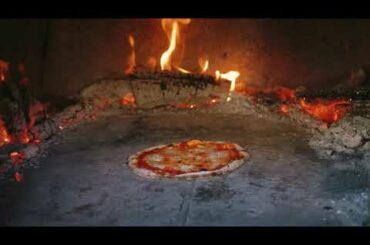 Cornerstone of Italian cuisine - Napolitan Pizza