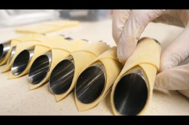 Small Pipe-Shaped Cream Filled! Italian Pastries - Korean Food [ASMR]