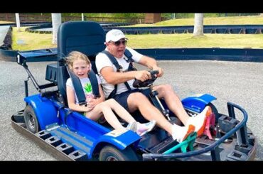 Nastya and Dad are pretending to play at the Puerto Rico Children's Science Museum