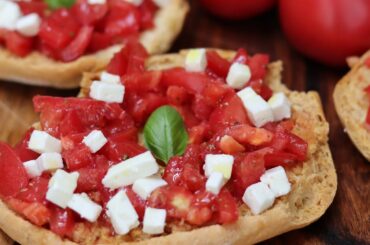 Italian Bruschette recipe easy with Feta, Tomato and Basil.