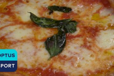 How to make EASY MARGHERITA PIZZA with ex-footballer