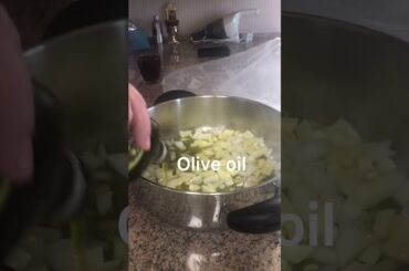 A day in my life:Peperonata Italian food | Cheloy in Italy