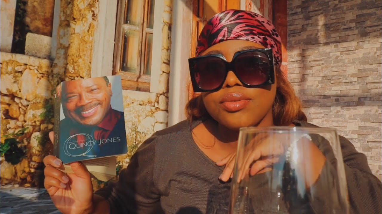 Rendezvous: Cafe Simo reading the Quincy Jones biography Rendezvous: Cafe Simo reading the Quincy Jones biography