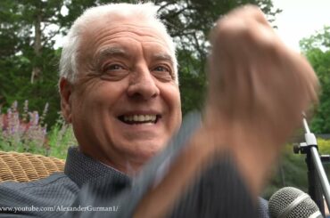 What works in marketing for groceries as per Energy Drink Dino Luzzi Italian Food and Beverage CEO