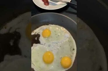 ITALIAN BACON, EGGS & CAPPUCCINO FOR BREAKFAST | #shorts #beta #enjoylife #breakfast #cooking