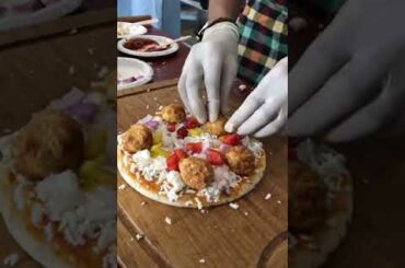Cheese loaded momos pizza full_hd #shorts #dilsefoodie #momospizza #cheesepizza #Italianfood