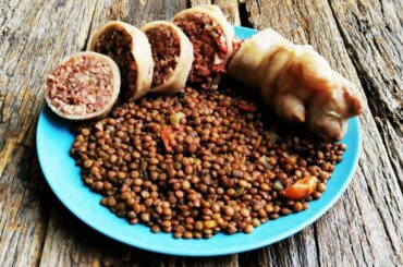 STUFFED PORK LEG with LENTILS Italian recipe