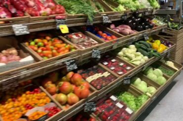 Grocery shopping for food in the heart of Rome Italy.  Neat!! - Rome Italy - ECTV