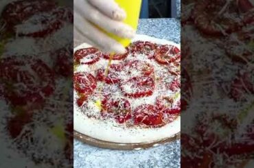 BURRATA P-I-Z-Z-A oclock#pizza #burrata #cheese #foodtok #italianfood #restaurantrecipes #egypt..