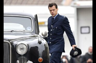 Harry Styles Olivia Wilde Photographed Kissing During Beach Outing In