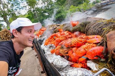 New England HUGE CLAMBAKE!! 298 Lobsters, Clams, Corn on Cabbage Island!!