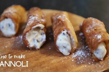How to Make Authentic Italian Cannoli (Recipe)