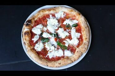 Neapolitan Pizza like a World Best Pizza Chef #Shorts