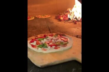 WHEN PIZZA IS COOK LIKE THIS ITS MORE DELICIOUS || THIN CRUST ITALIAN STYLE PIZZA || #shorts
