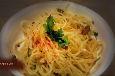 Spaghetti Aglio e Olio | Italian Cuisine