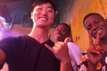 I tried one of the most famous restaurants in Zanzibar Stone Town.