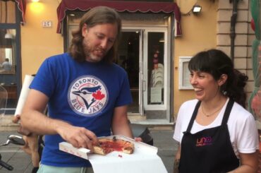 Vegan Pizza Reviews: Zia Margherita