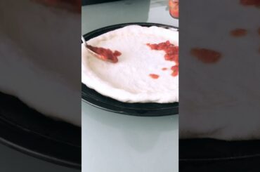 #shorts #pizza #food  #pizzalover #pizzatime #foodie #instafood #delivery #italianfood #pasta