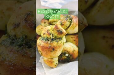 PESTO GARLIC KNOTS //Recipe+tutorial available now! #shorts  #garlicknots #pesto #Italianfood