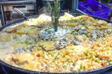 Best and Biggest Mac&Cheese. Five Cheeses, Herbs and Loads of Maccheroni. London Street Food