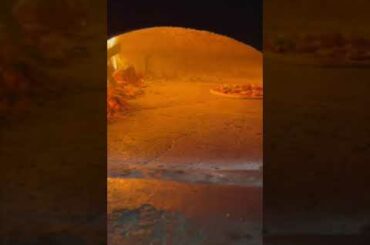 Time lapse Pizza from Oven to Table #shorts #bayarea #timelapse #pizza #italianfood #Neapolitanpizza