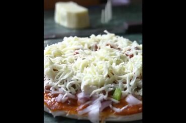 Chili cheese Italian Pizza  Mumbai street food   #pandafood