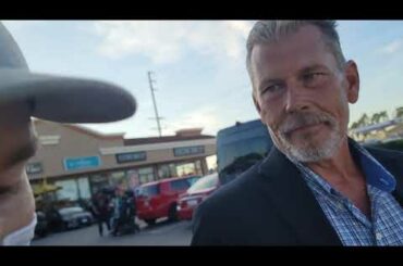 Huntington Beach Restaurant Owner Kicks Me Out For Wearing Mask.