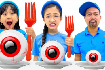 GIANT VS  NORMAL VS  TINY FOOD CHALLENGE | KAYCEE & RACHEL in WONDERLAND FAMILY