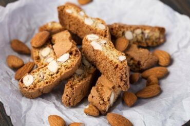 How to Make Authentic Italian Biscotti (Recipe)