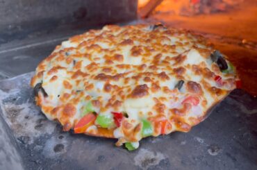 Indian Van Serving Live Wood Fired Pizza on Street | Indian Street Food