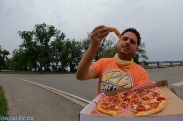 The Lighthouse Restaurant on the Pkwy Pizza Review