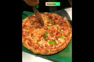 Half and half Italian cheesy pizza | Mumbai Food #shorts