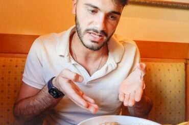 TAKING MY ITALIAN HUSBAND TO OLIVE GARDEN!