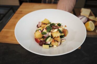 Best country style italian Panzanella salad! Quick and Easy recipe!
