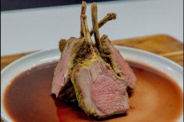 Herb Crusted Rack of Lamb With Red Wine Jus