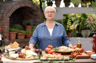 Shrimp and Melon Salad with Basil Mint Pesto