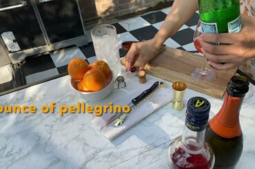 Making an Aperol Spritz