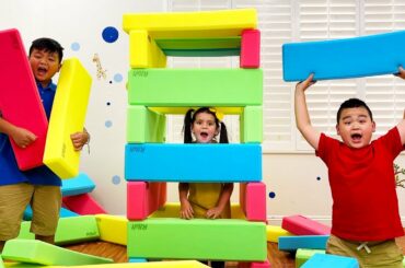 Alex and Lyndon Playing with Toy Blocks | Kids Learn that Sharing is Caring
