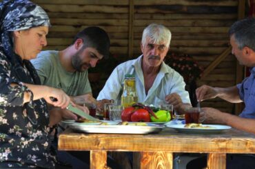 Making Breakfast for Wooden House Builders, Relaxing Video