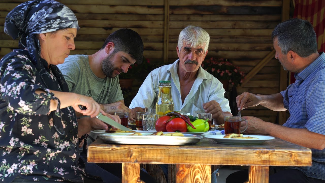 Making Breakfast for Wooden House Builders, Relaxing Video Making Breakfast for Wooden House Builders, Relaxing Video