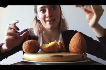 ASMR EATING ARANCINI E   Fried Italian Food   MUKBANG ASMR_WORLD