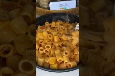 Food Theory #noodles #nudeln #cheese #tasty #shorts #yummy #cheesy #italy #italianfood #pasta #cook