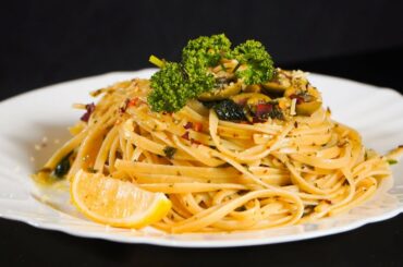 Simple And Easy LINGUINI AGLIO OLIO | Recipes.net