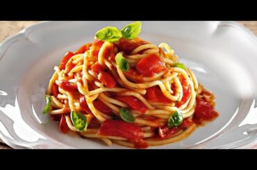 Spaghetti al Pomodoro Made by Real Italian