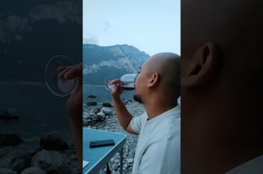 CHILL LIKE A BOSS | #shorts #comedy #goodvibes #wine #like #nature #italy