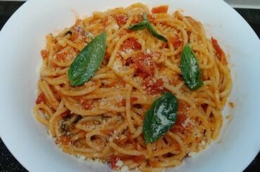 Pasta Pomodoro (Italian Spaghetti) by Robelyn's Kitchen