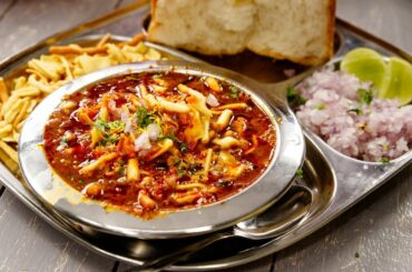 Full Misal Pav with Homemade Masala Recipes - Maharashtrian Street Food  - CookingShooking