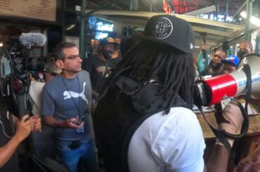 BLM Protesters approach Entrance of Carmines