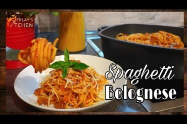 RICH AND DELICIOUS SPAGHETTI BOLOGNESE | BERLAY'S KITCHEN