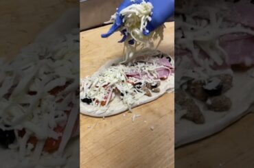 Amazing Calzone #shorts #food #foodie #foodlover #eating #foodblogger #breakfast #pizza #italy